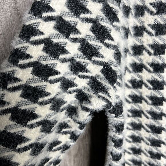 Urban Closet Houndstooth Coat Knit Black and White Soft Cozy Size XL - Picture 6 of 10